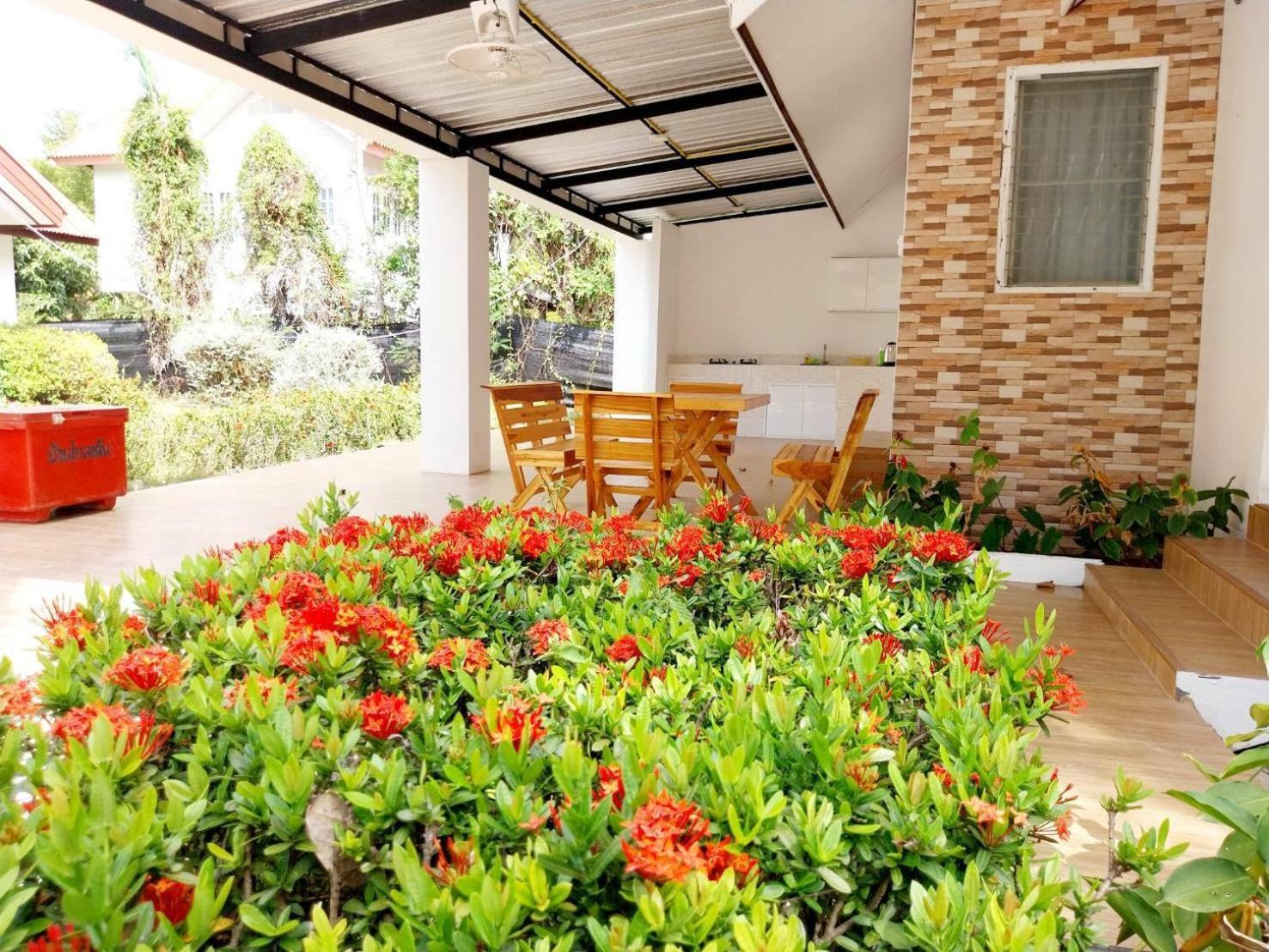 Baan Golden Resort & Residences Sam Roi Yot Esterno foto
